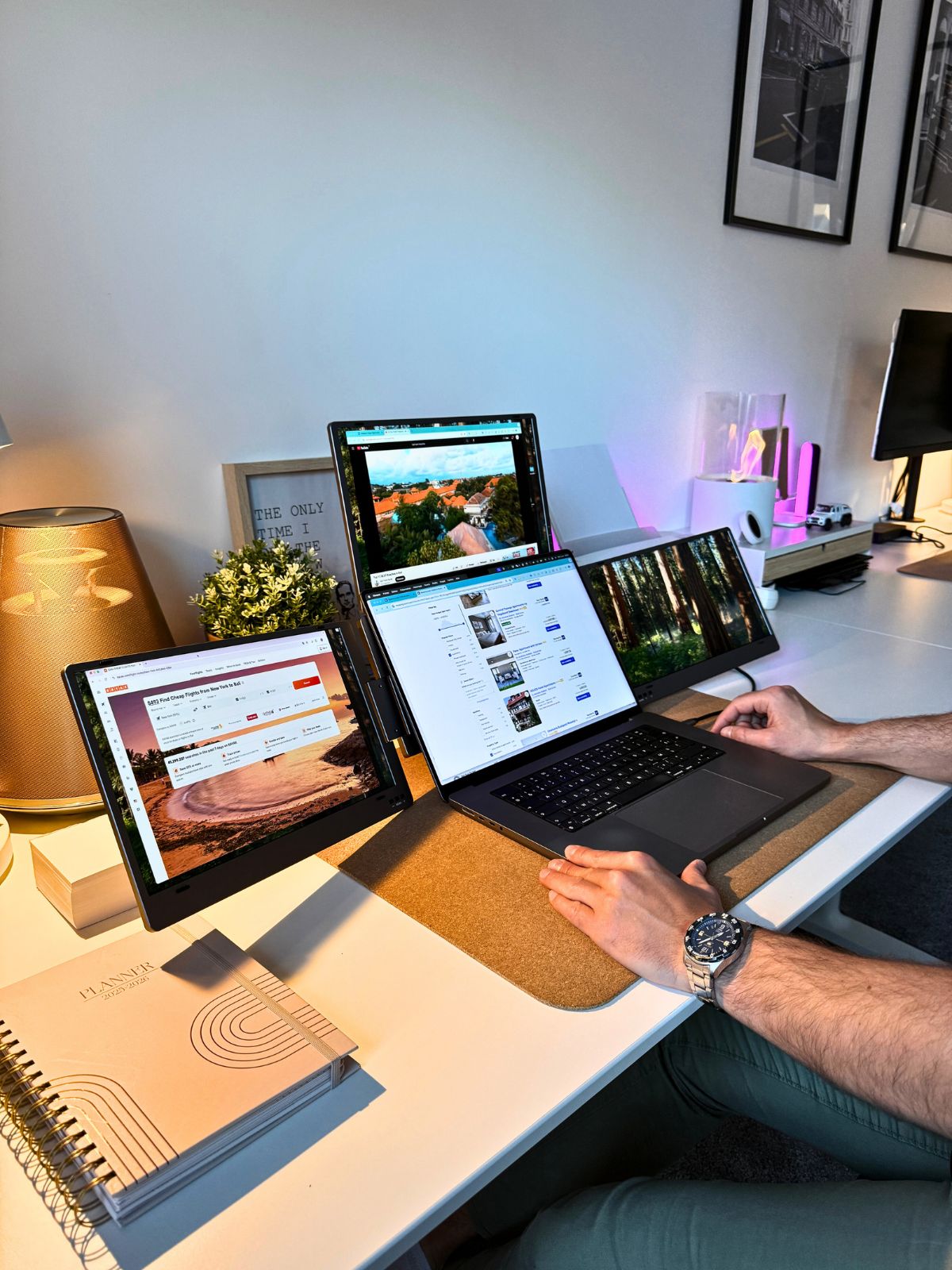 Expand Your Setup with a Portable Laptop Monitor – Aura